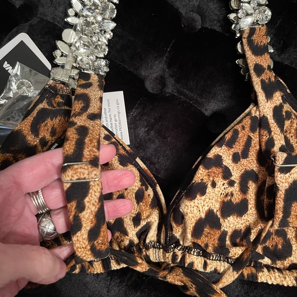 NWT “FASHION NOVA” 2PC Animal Print Crystal Triangle Top Ruched Bikini SWIMSUIT - Picture 3 of 9